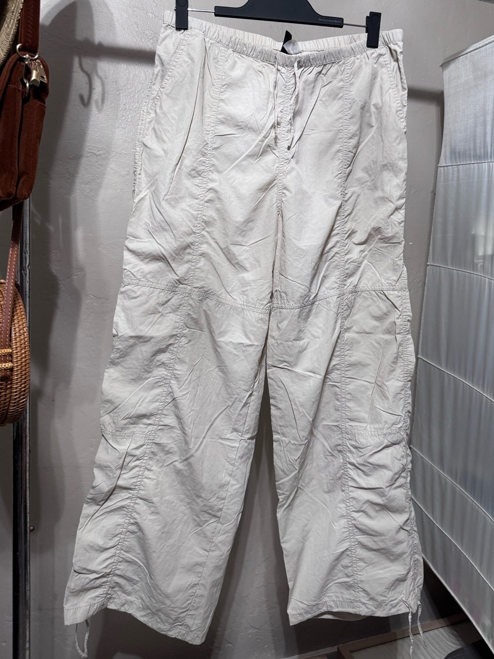 H&M Divided Cargo Parachute Pants Women’s Size Medium Cream color Baggy Y2K